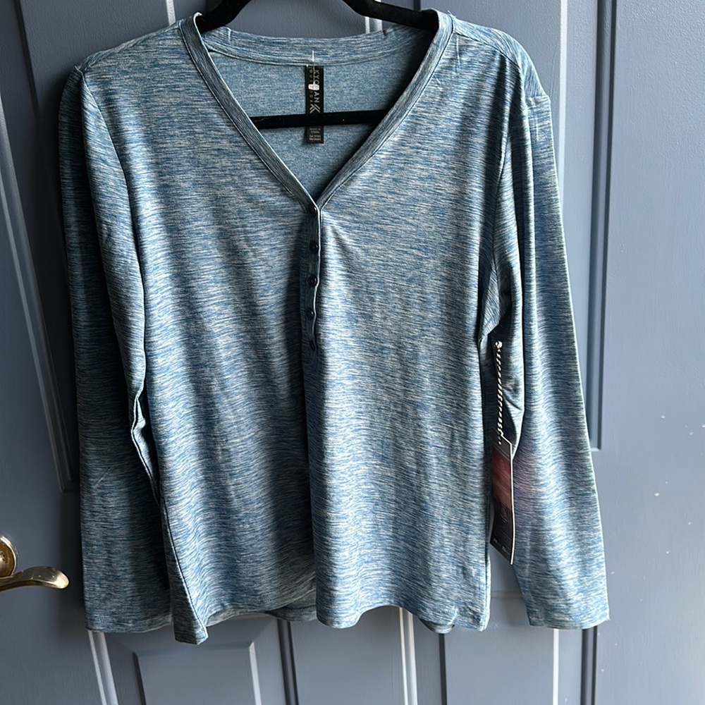 Kyodan outdoor blue long sleeve women’s M buttons in front BNWT